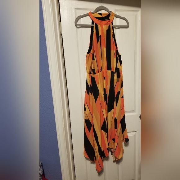 NWT Maree Pour Toi Women's Plus Size Halter Print Handkerchief Dress Size 18 - Picture 2 of 11